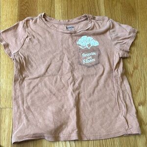 Old Navy Dusty Pink Short Sleeve Tee with Graphic Design